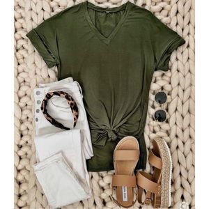 SOLD!Universal Thread High Rise Skinny Jeans